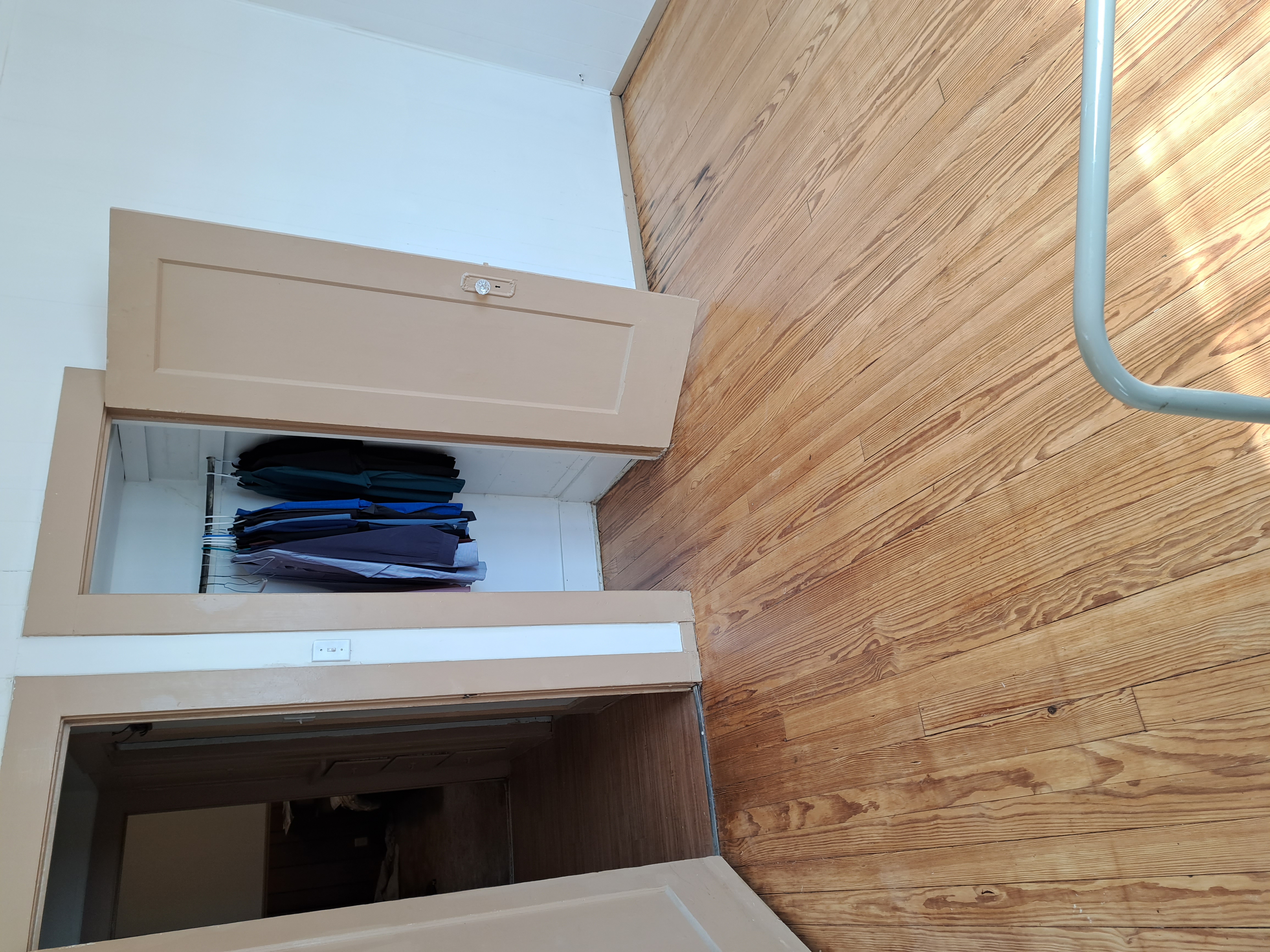 Closet floor